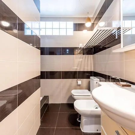 Guestready - Porta De Alfama, For Up To 6 Guests! דירה *