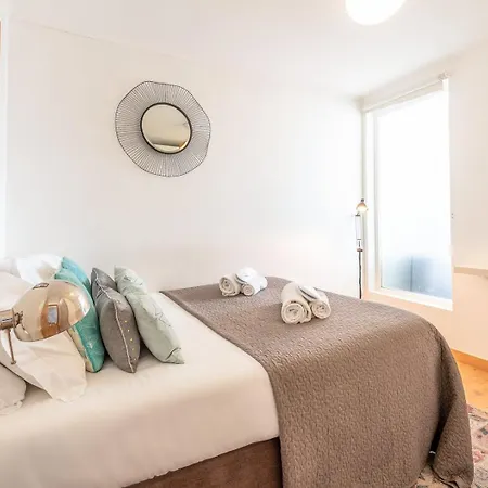 Guestready - Porta De Alfama, For Up To 6 Guests! דירה